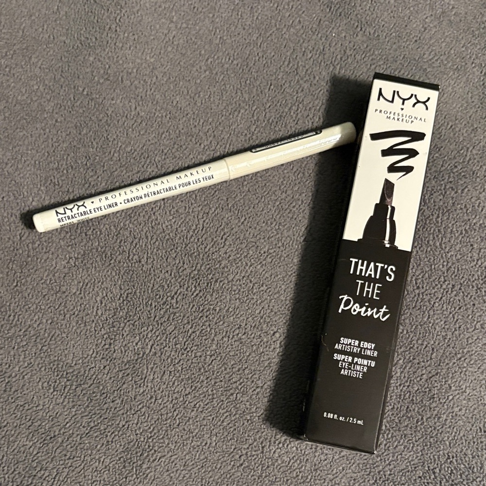 NYX That's The Point Black/ white Eyeliner